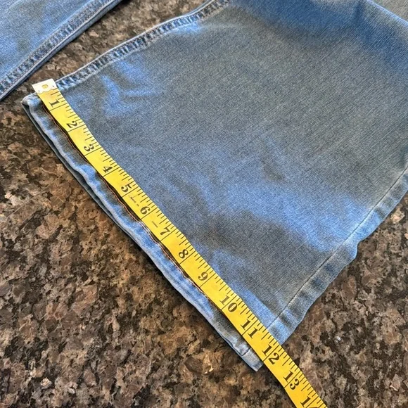 Celebrity by Pink Women's button-fly mid-rise Blue flare Jeans NWT 13/31 - Picture 11 of 11